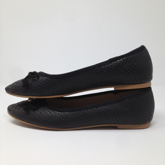 Nicole Millar Black Women Slip-On Flats 6M Shoes - Picture 5 of 8